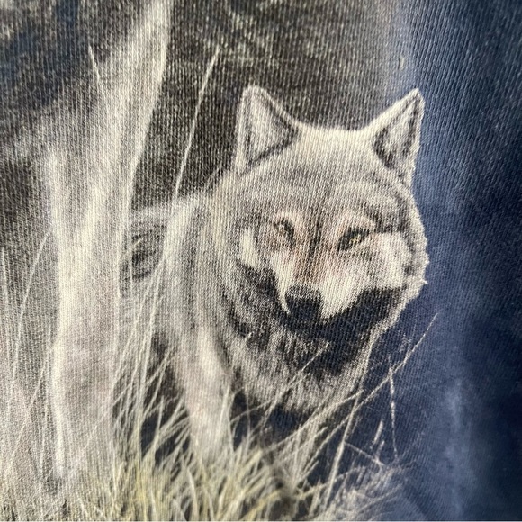 Vintage 2001 The Mountain Jeremy Paul Wolf American Flag Blue T-shirt Size 2XL - Picture 5 of 13